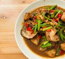 Braised Fish Cubes in Brown Sauce