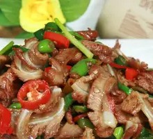 Stir-Fried Pork Ribs with Green Pepper