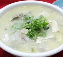Green Carp Head and Tofu Soup