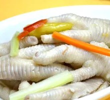 Sichuan-style Pickled Chicken Feet