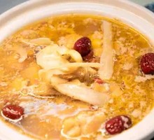 Braised Chicken in Huangdiao Wine with Herbal Ingredients