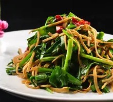 Stir-fried Leek with Bean Curd Sheets