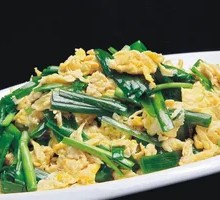 Stir-fried Eggs with Leeks