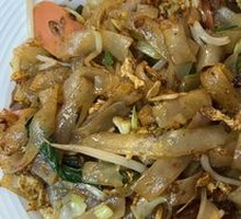 Stir-Fried Rice Noodles with Mushroom and Pork Sauce