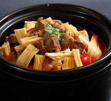 Potato Braised Beef Shank Baozi Rice with Hot Dog