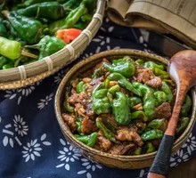 Spicy Green Pepper Sliced Pork Baozi Rice