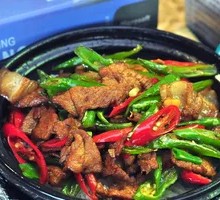 Stir-Fried Pork with Rice in Clay Pot