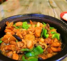 Spicy Yellow Braised Chicken with Rice