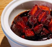 Sweet Rice Wine Steamed Bun with Braised Pork