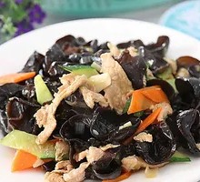 Stir-fried Pork with Wood Ear Mushrooms