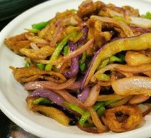 Eggplant and Onion Stir-fried with Intestines