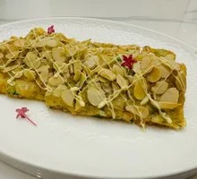 Crispy Almond Bok Choy