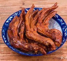 Skin-on Duck Feet