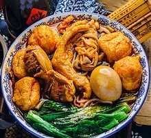Spicy Chicken Feet with Rice Noodles