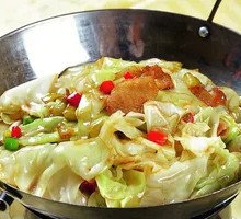 Spicy Pot-Braised Cabbage
