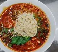 Spicy Rice Noodles with Enoki Mushrooms