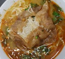 Spicy Sour Beef and Mushroom Noodles