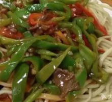 Green Pepper Shredded Pork Noodles