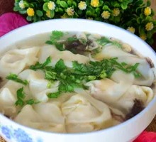 Wild Shepherd's Purse Pork and Shrimp Dumplings