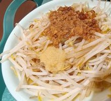 Braised Pork with Garlic Sauce and Bean Sprouts