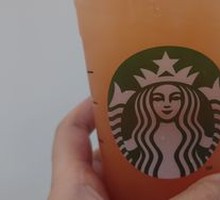 Tawan Ice Shaken Peach Oolong Tea