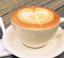 Vanilla Flavored Latte (Large, Cold/Hot)