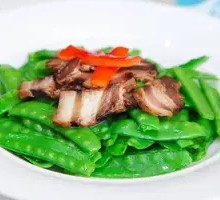Snow Peas with Chinese Sausage