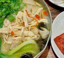 Goji Mushroom Chicken Soup Noodles