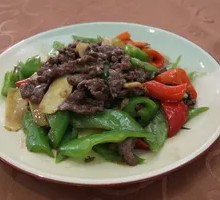 Bell Pepper Stir-Fried Beef Rice Bowl