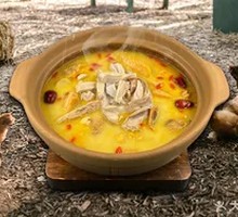 Pepper Pork Stomach Chicken Broth Pot