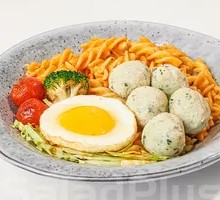 Spinach Chicken Meatball Bolognese Pasta