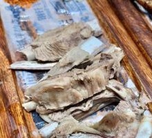 Hand-grabbed Lamb Ribs