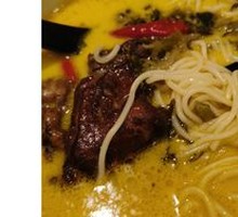 Herbal Sour and Spicy Noodle with Cartilage