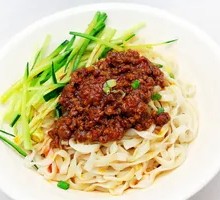 Dry-Mixed Fried Sauce Rice Noodles