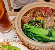 Cured Sausage and Chicken Claypot Rice