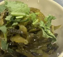 Sour Cabbage Braised Beef Noodles