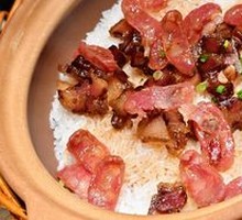 Guangdong-style Braised Rice in Clay Pot
