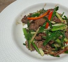Scallion Stir-fried Tenderloin
