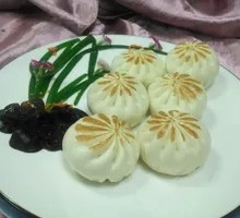 Floral Pan-Fried Buns