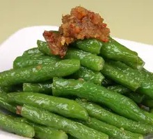 Garlic-Flavored String Beans