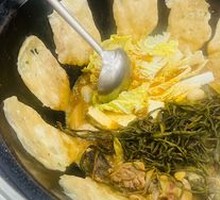 Special Clay Pot Chicken with Flatbread