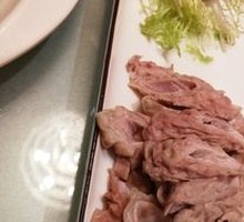 Steamed and Sliced Pig Intestine