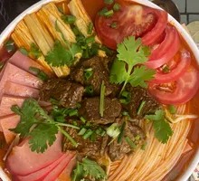 Tomato Beef Shank Rice Noodles