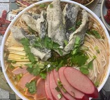 Crunchy Fish Skin Hot Pot Rice Noodles