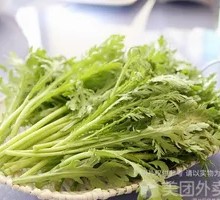 Chinese chrysanthemum greens