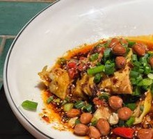 Three Aunt's Spicy Chicken