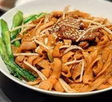 Dry-Fried Beef Rice Noodles