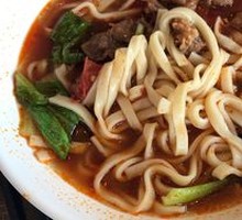 Premium Tomato Beef Noodles