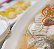 Ancient Method Steamed White Fish and Clam Meat