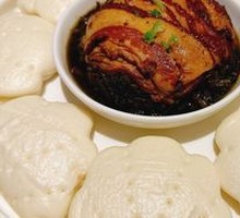 Preserved Vegetable Braised Pork in Flatbread